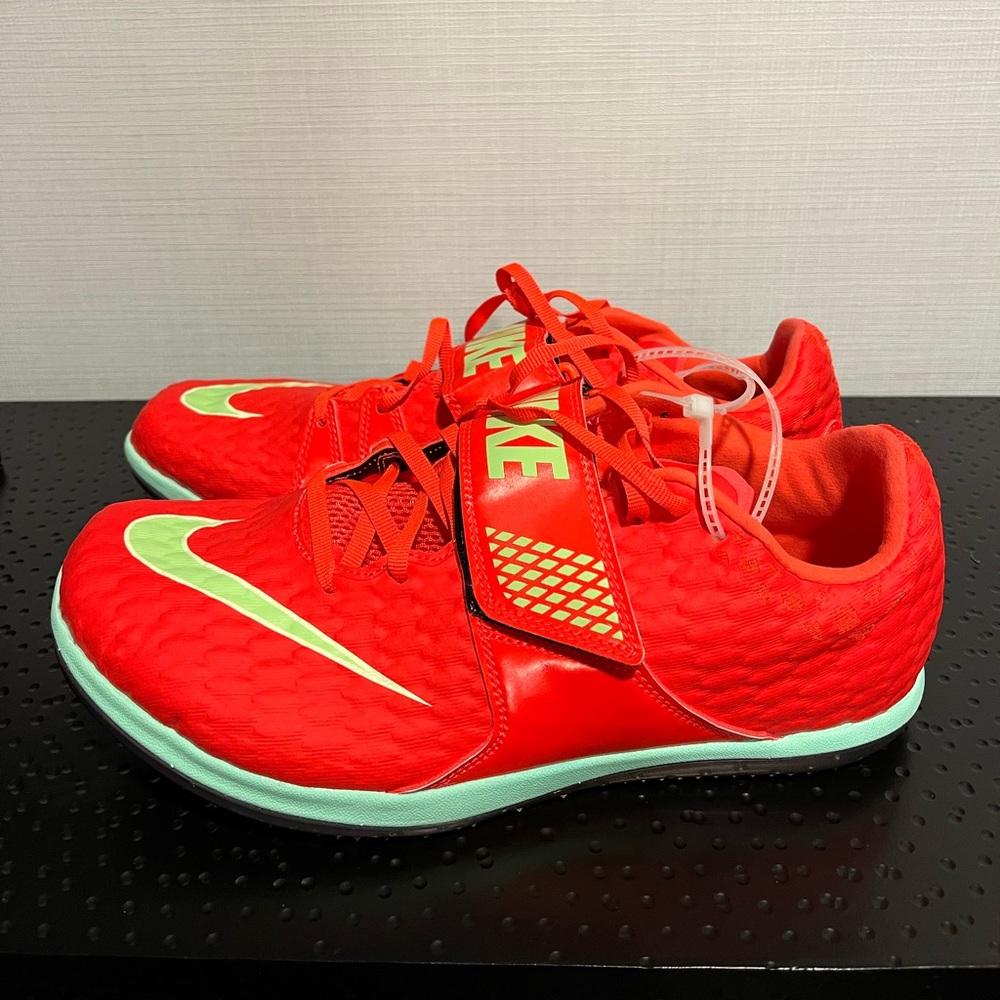 Nike High Jump Elite
Track & Field Jumping Spikes (Sz Wm 6/M 4.5)